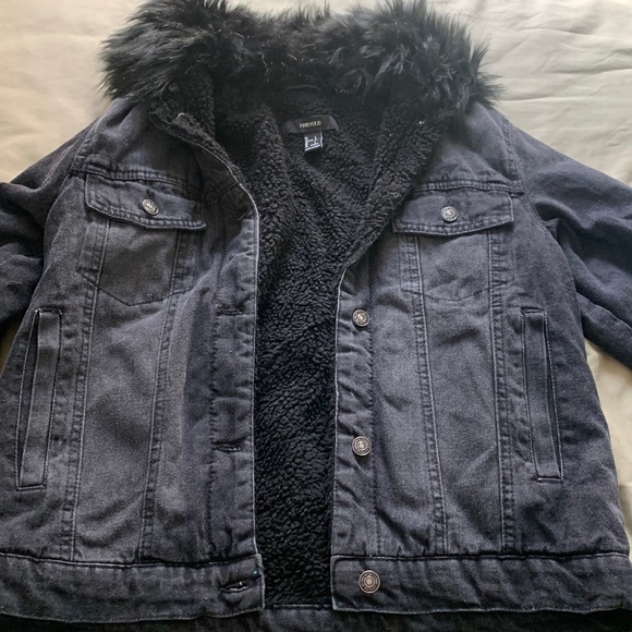 Forever21 black denim jacket, Sherpa inside and fur collar that is removable - Picture 1 of 3